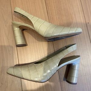 Vince - Hellen Croc-Embossed Slingback Shoe in Farro